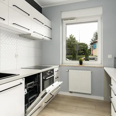 With Garden Wolkowyska By Renters * Познань